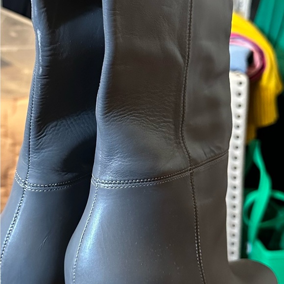 4” heel, knee boot, perfect for dress up or down; true to size - Picture 2 of 5